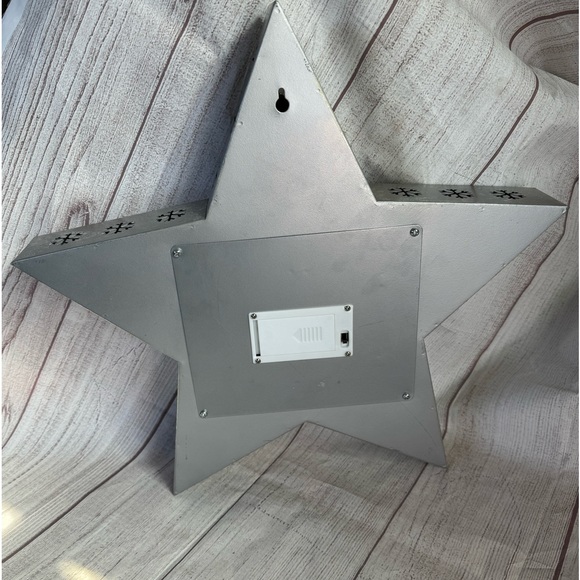 Holiday Star Merry Christmas Reindeer Snowflake Light Up Metal Wall/Shelf Decor - Picture 7 of 11